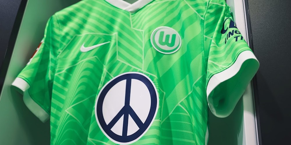 لوگوی صلح جایگزین لوگوی فولکس در حمایت از فوتبال از اوکراین