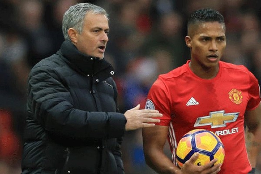 آنتونیو والنسیا - عکس های فوتبالی آنتونیو والنسیا