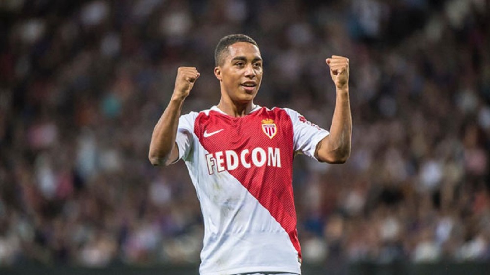 یوری تیلمانس - عکس های فوتبالی یوری تیلمانس