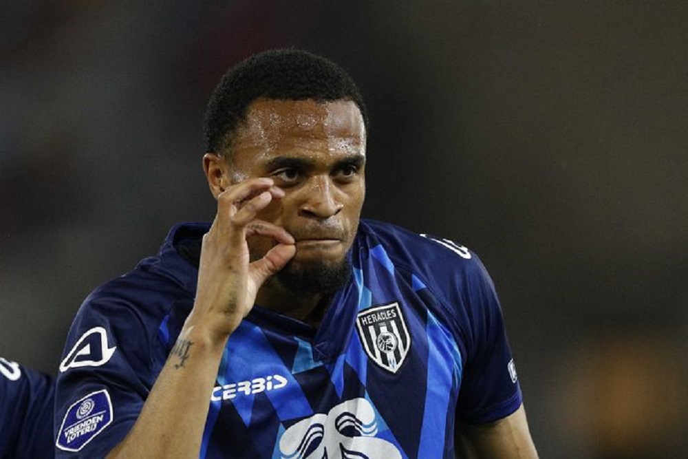 دلانو برگزورگ - عکس های فوتبالی دلانو برگزورگ