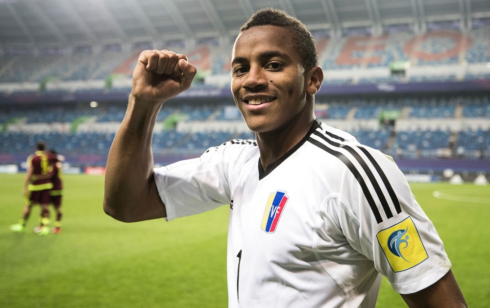 وویکر فارینیز - عکس های فوتبالی وویکر فارینیز