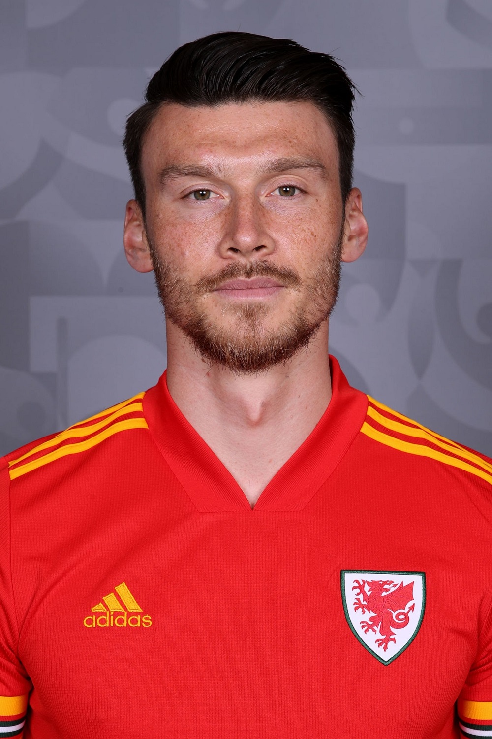 کیفر مور - عکس های فوتبالی کیفر مور