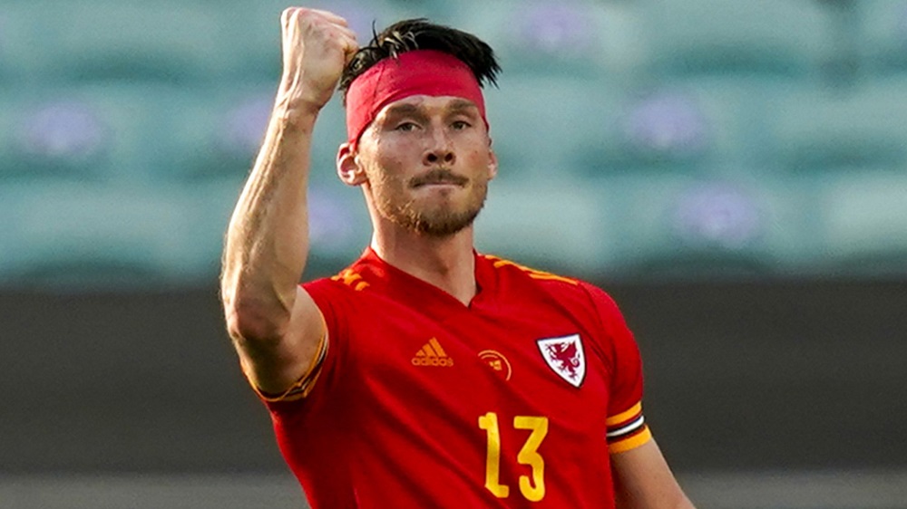 کیفر مور - عکس های فوتبالی کیفر مور