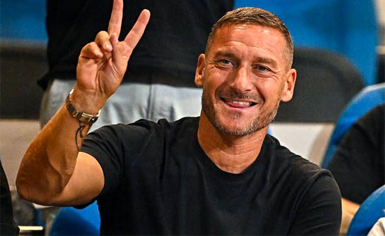 فرانچسکو توتی - عکس های فوتبالی فرانچسکو توتی