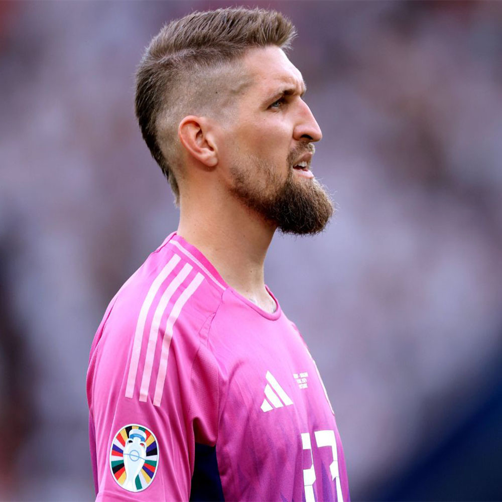 روبرت آندریش - عکس های فوتبالی روبرت آندریش