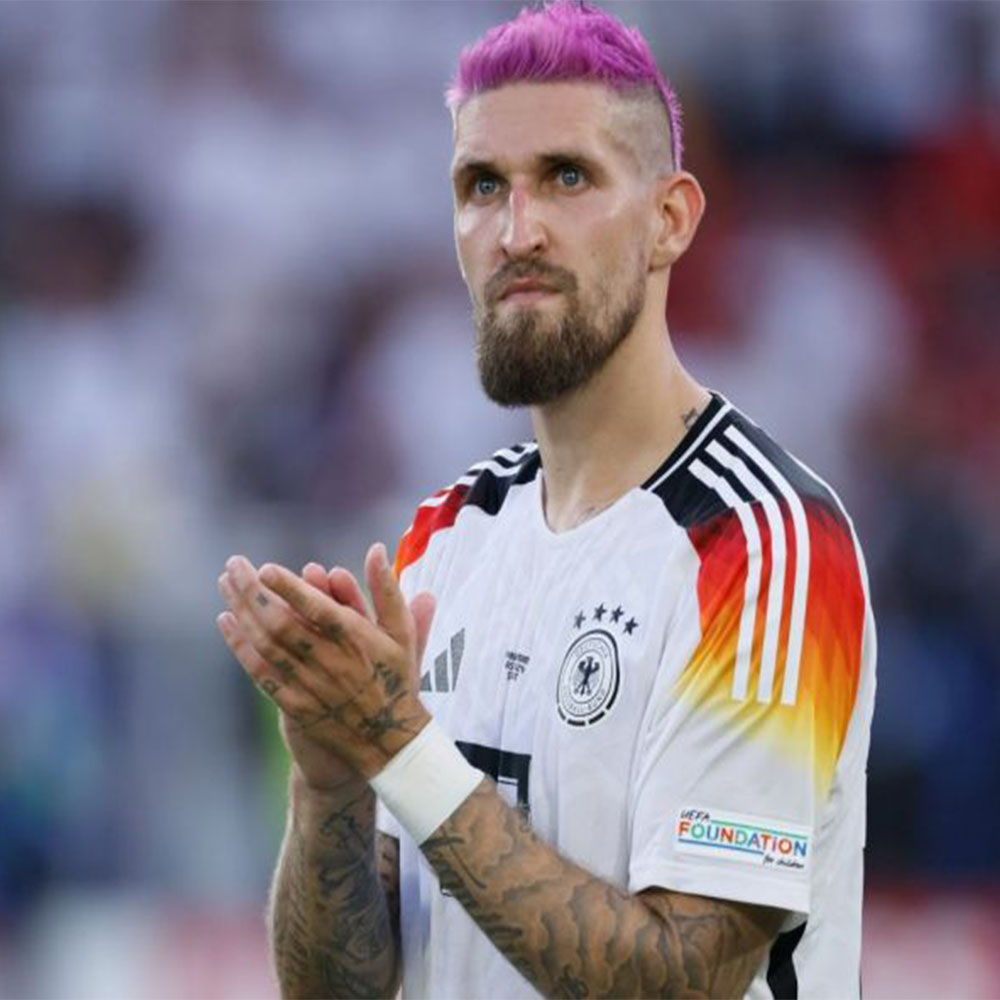 روبرت آندریش - عکس های فوتبالی روبرت آندریش