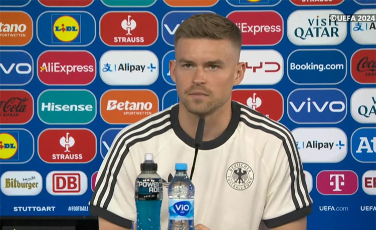 ماکسیمیلیان میتلشتت - عکس های فوتبالی ماکسیمیلیان میتلشتت