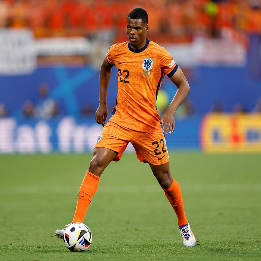 دنزل دومفریس - عکس های فوتبالی دنزل دومفریس