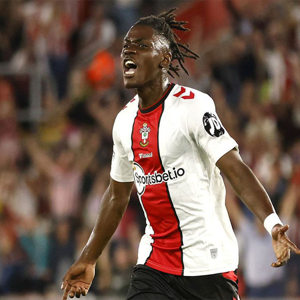 رومئو لاویا - عکس های فوتبالی رومئو لاویا