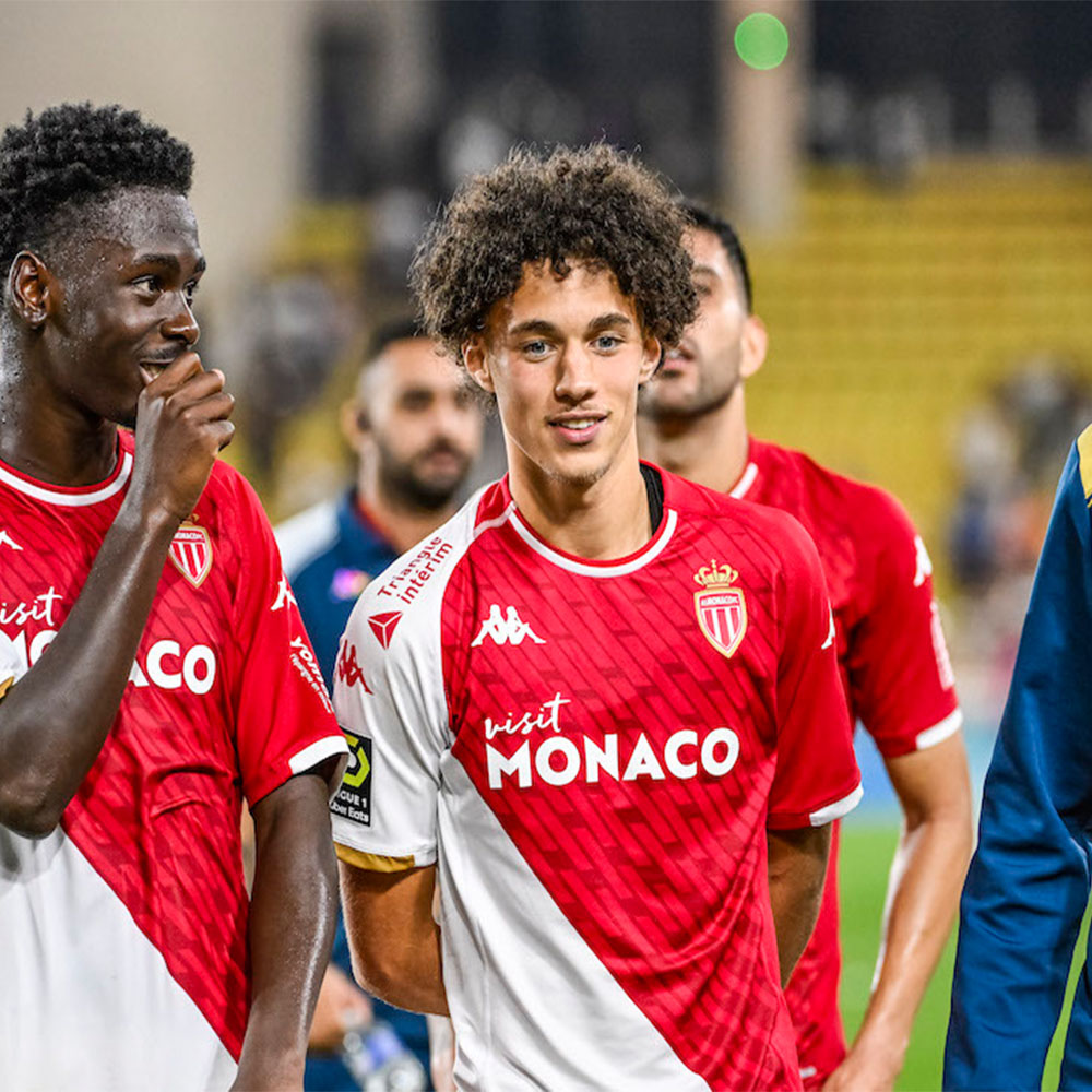 ماغنیس اکلیوش 