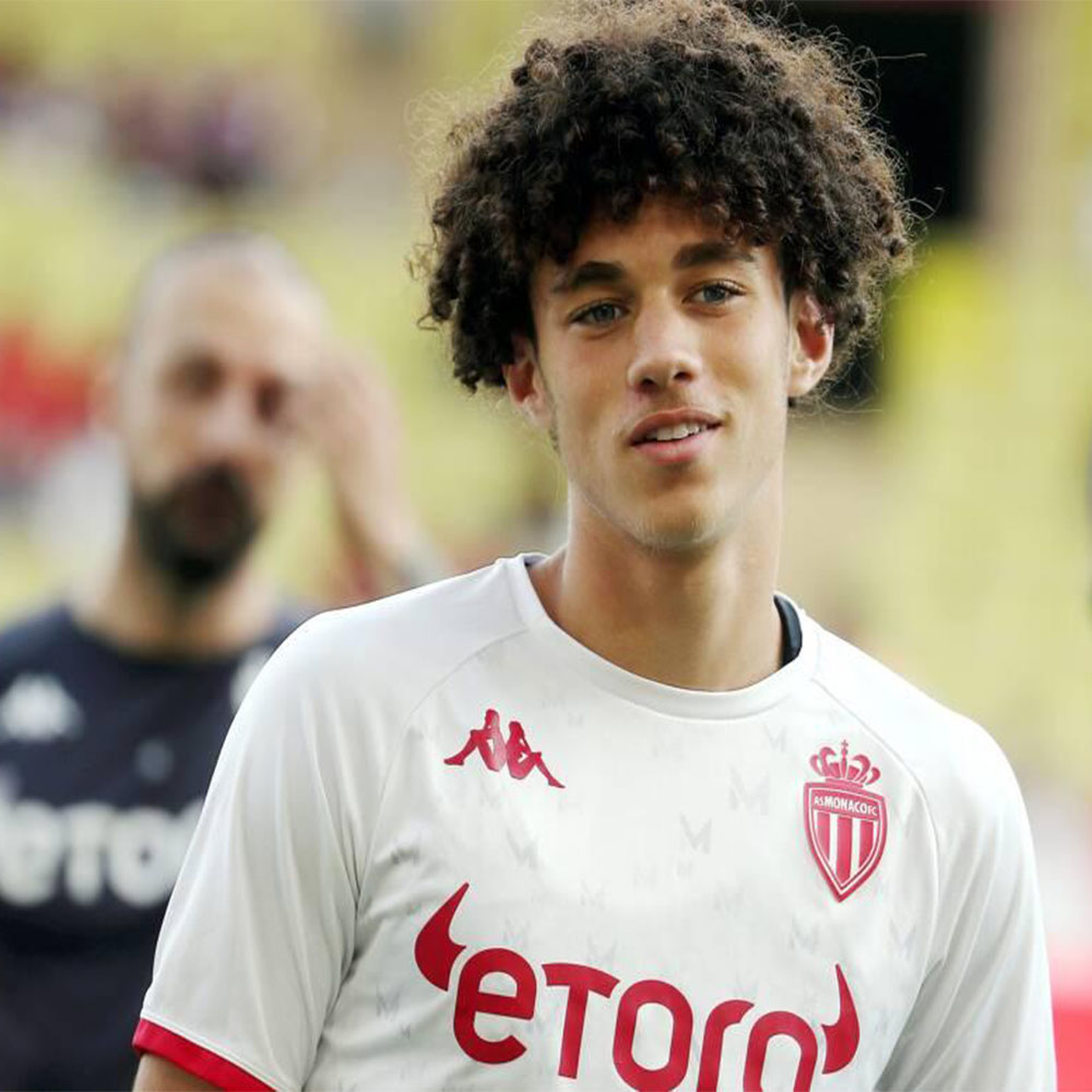 ماغنیس اکلیوش 