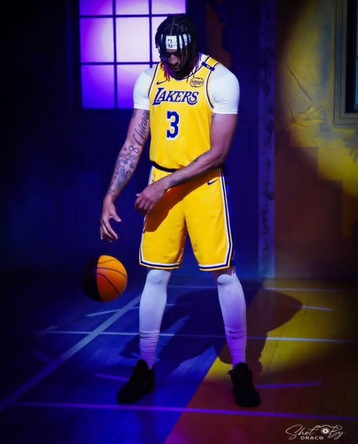 والپیپر آنتونی دیویس فوتبالی 2025 