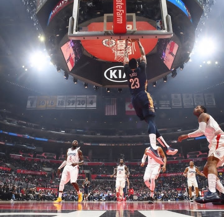 زندگی بسکتبالی آنتونی دیویس