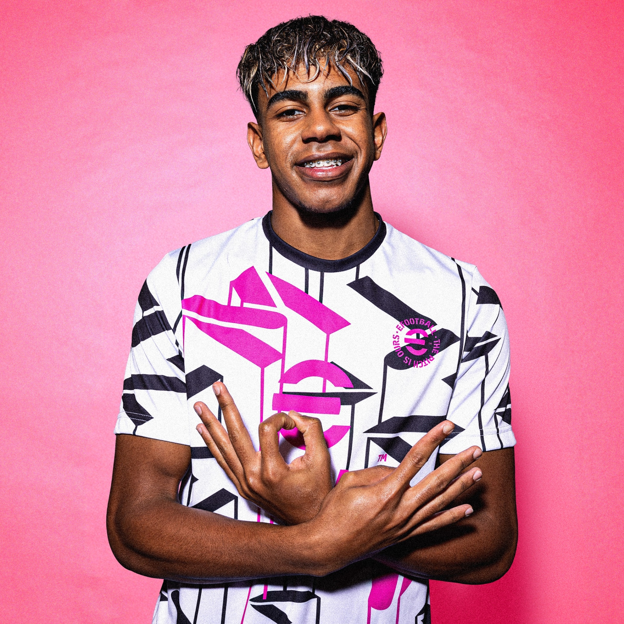 عکس جذاب لامین یامال - فوتو فوتبال عکس جذاب لامین یامال