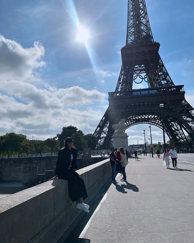 والپیپر ملیکا میرحسینی