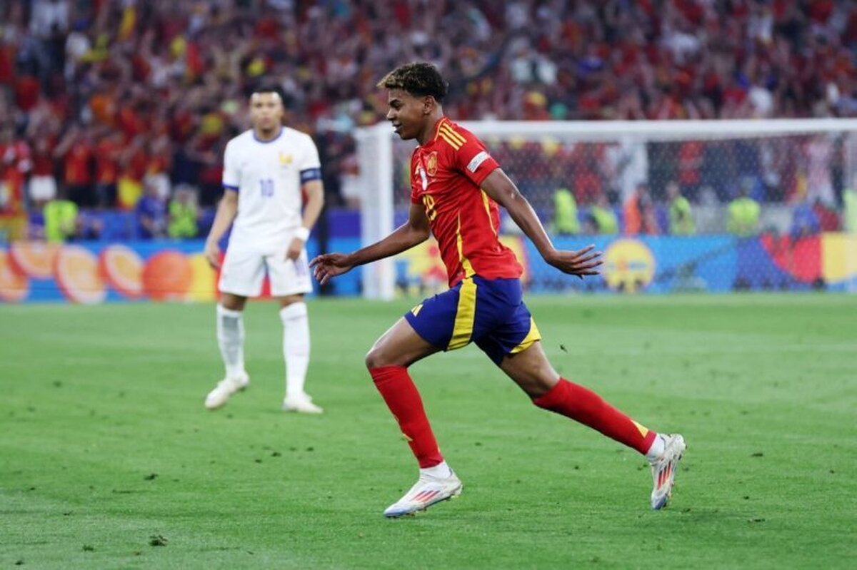 گل یامال به اتلتیک - فوتو فوتبال گل یامال به اتلتیک