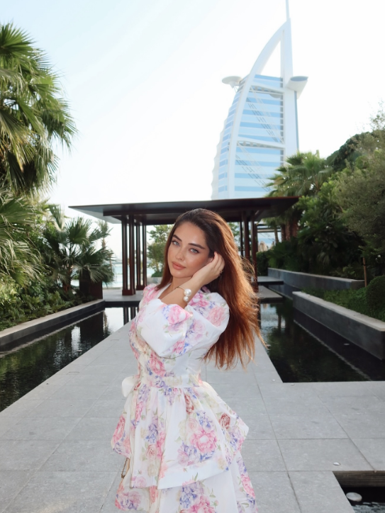 کیمیا حسینی بیوگرافی