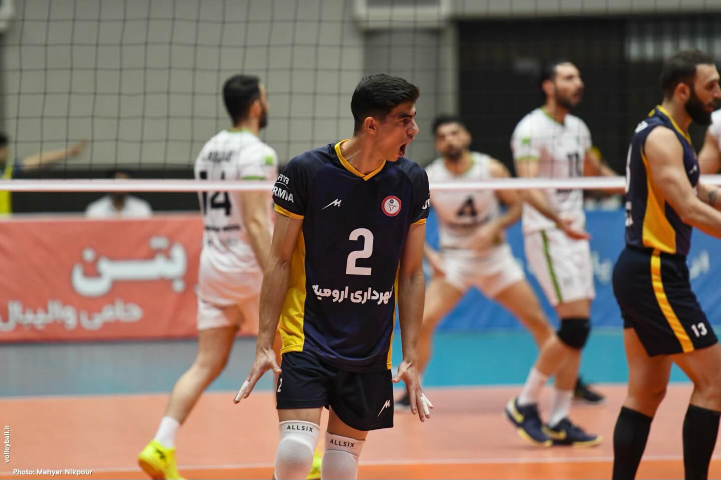 عکس والیبالیست امیر آفتاب آذری