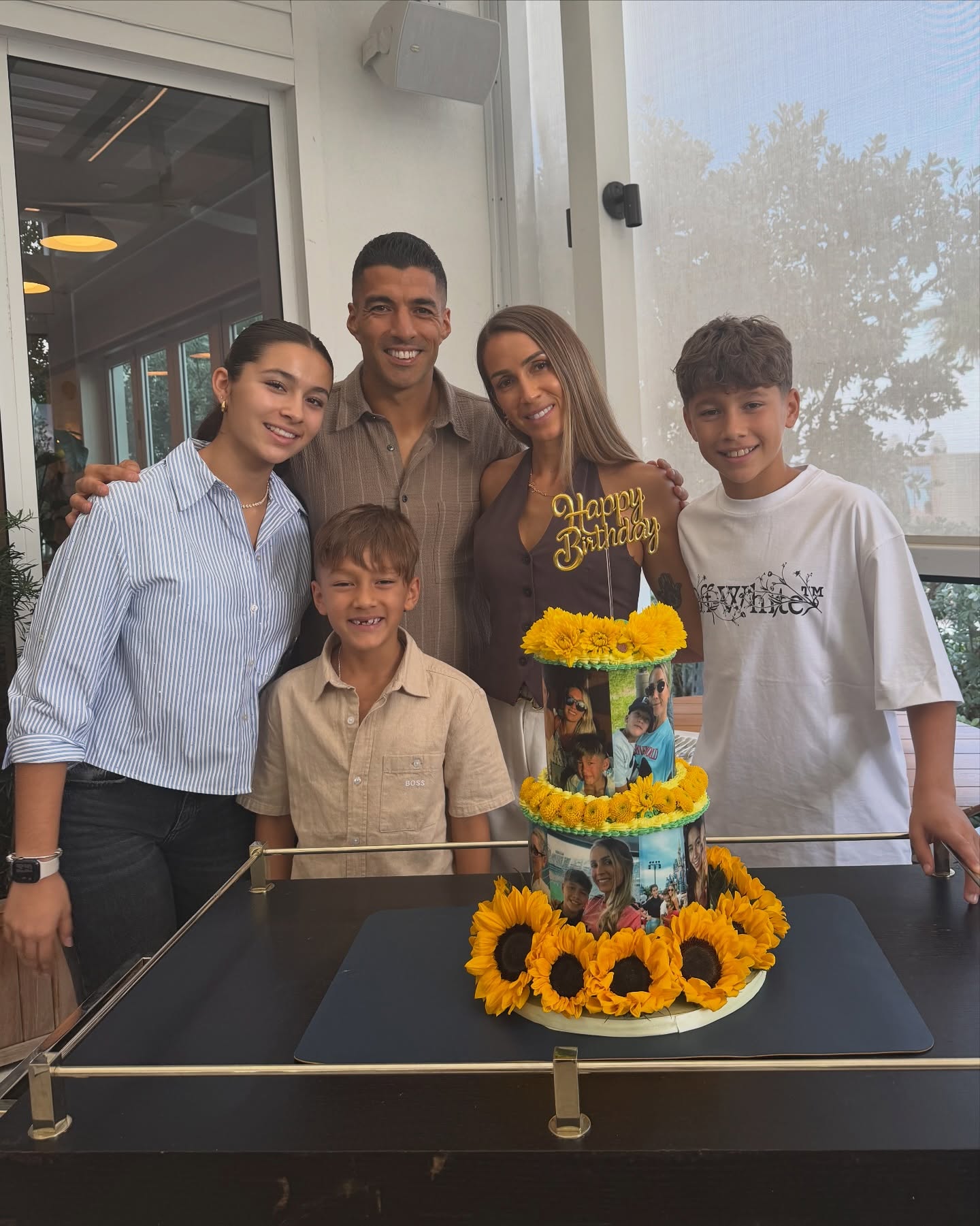 عکس خانوادگی لوییس سوارز - فوتو فوتبال عکس خانوادگی لوییس سوارز