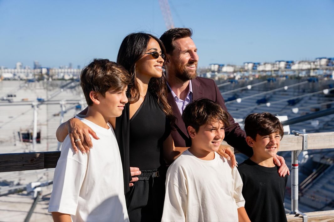 عکس همسر مسی