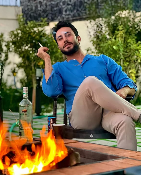 امید موذنی چند سالشه امید موذنی چند سالشه