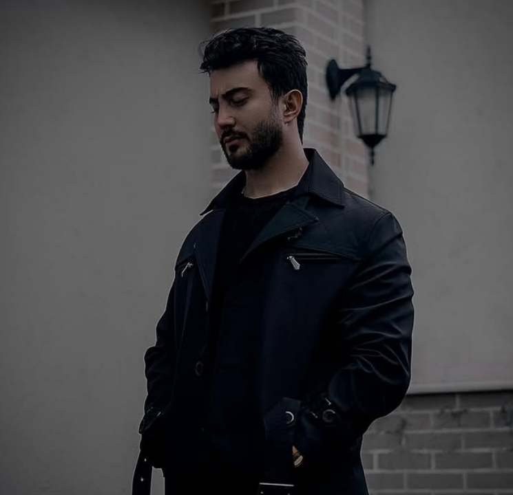 امید موذنی کیست امید موذنی کیست