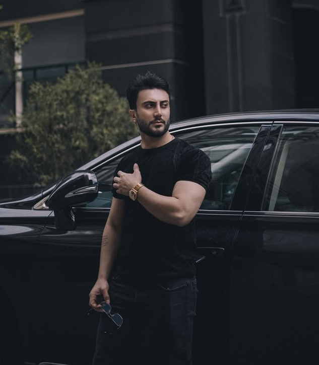 امید موذنی امید موذنی