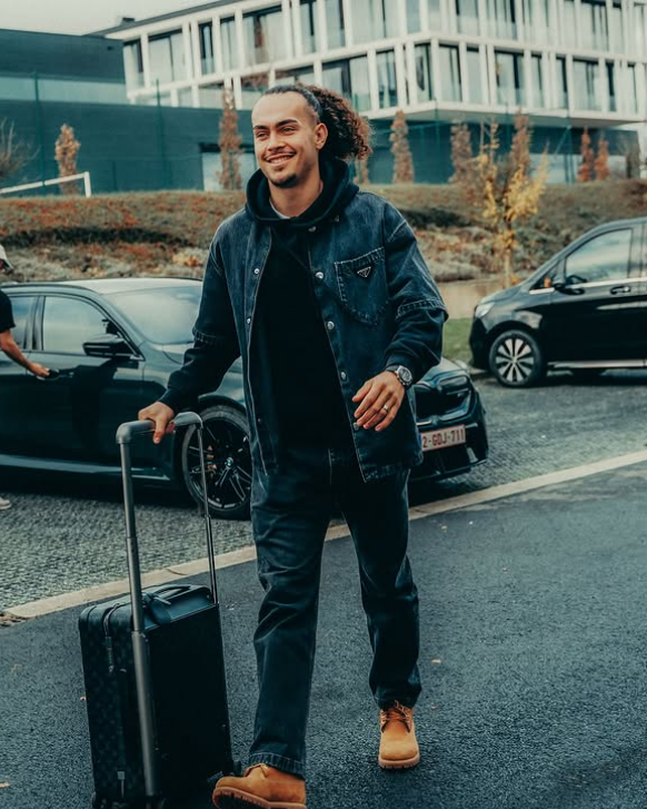 آرتور تیاته فوتبال بلژیک آرتور تیاته فوتبال بلژیک