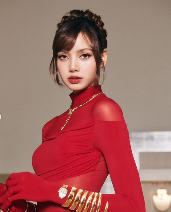 عکس لخت زیبا و سکسی لیسا