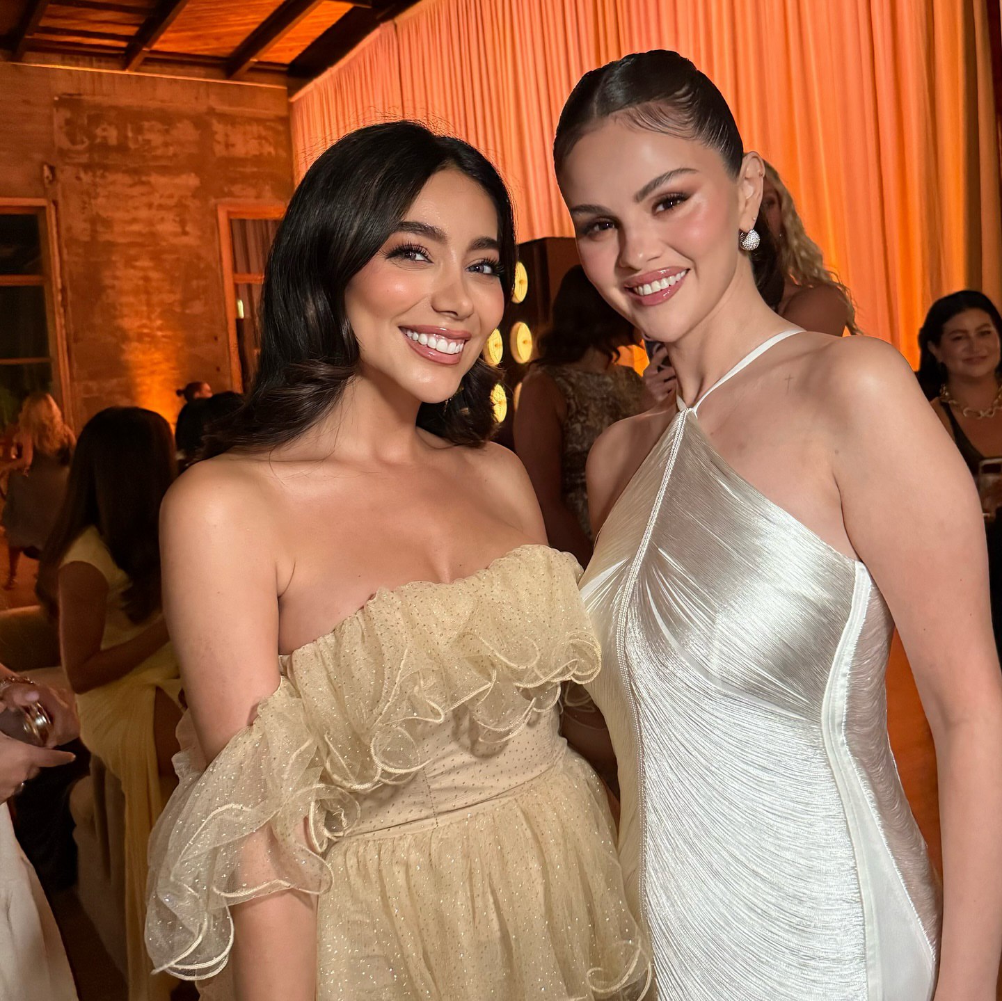 عکس شیما کاتوزیان و سلنا گومز