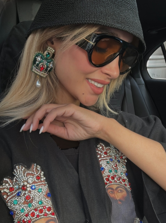 آناشید حسینی پورنو آناشید حسینی پورنو